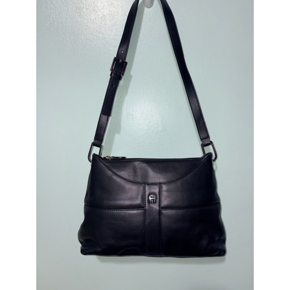 Aigner Black Leather Shoulder Bag Silver Logo Flap‎ Top Zip